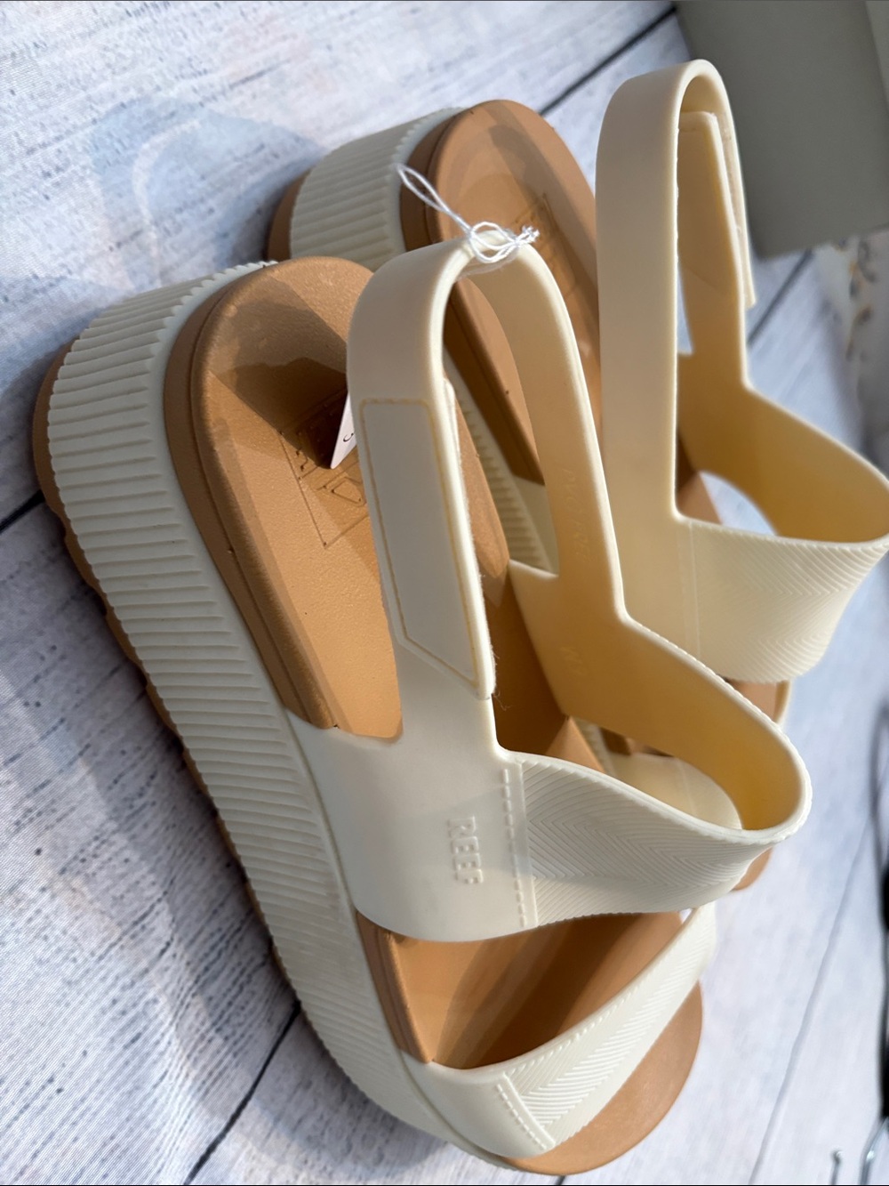 NEW Reef Water Vista Higher Platform Sandals In Cloud - 9 🌟 - Picture 8 of 8